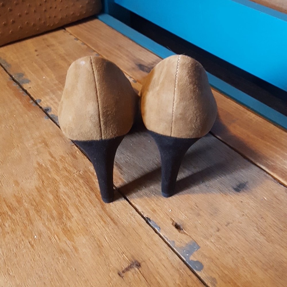 Heels - Picture 3 of 4